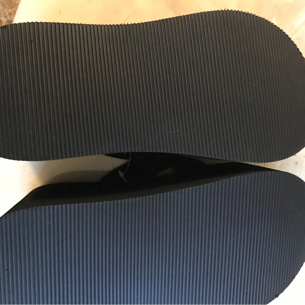 FLATFORMS - Picture 3 of 3